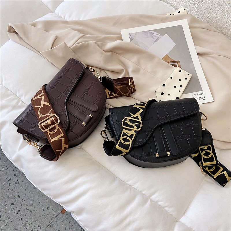 Street 2024 New Crocodile Saddle Shell One Shoulder Oblique Straddle Small Women's Bag Irregular_voghion.com