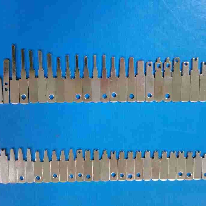 电源插头五金插脚 冲压件五金配件中规美规欧规弹片厂家