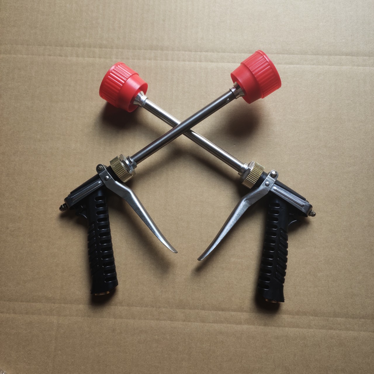 红头果树打药枪打药机通用喷雾器农用板枪打农药洗车雾化