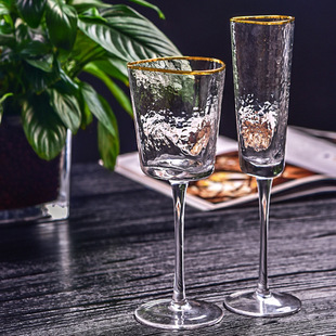 Modern simple golden edge wine glass triangle creative personalized wine glass goblet champagne glass sparkling Cup household