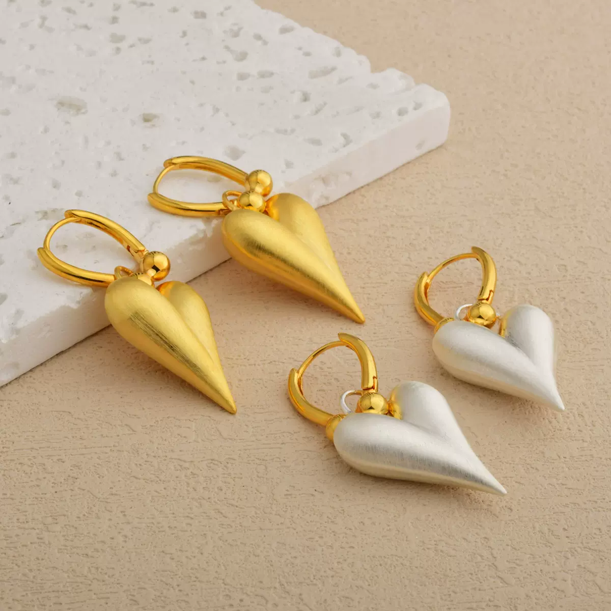 跨境欧美新款撞色拉丝桃心耳扣铜镀真金爱心耳坠轻奢高级感耳饰品