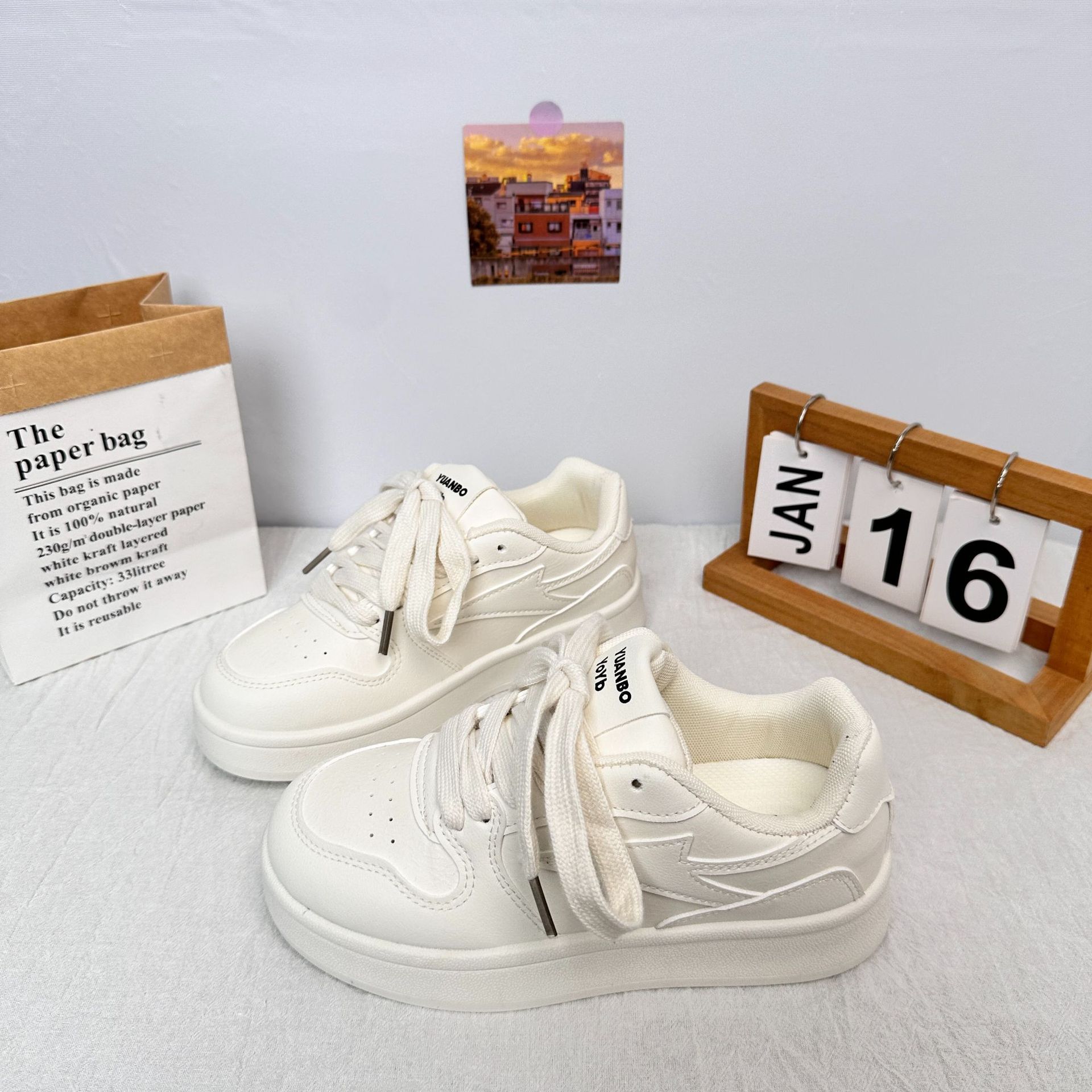 Yuanbo 2025 primavera y verano simple color sólido moda plataforma todo fósforo zapatos blancos zapatos de lona casuales de moda ins para mujer image 5