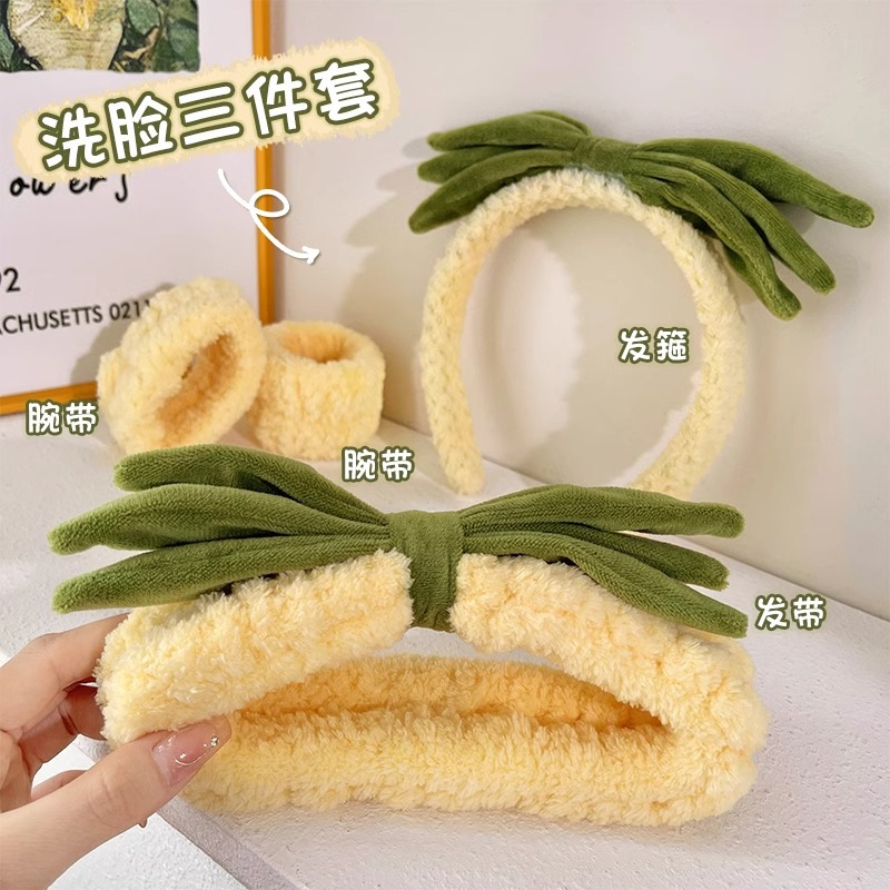 Banda de pelo de tres piezas para el lavado de cara de cangrejo diadema femenina banda de pelo de felpa Correa de muñeca de agua a prueba de humedad grutas de tocado de horquilla