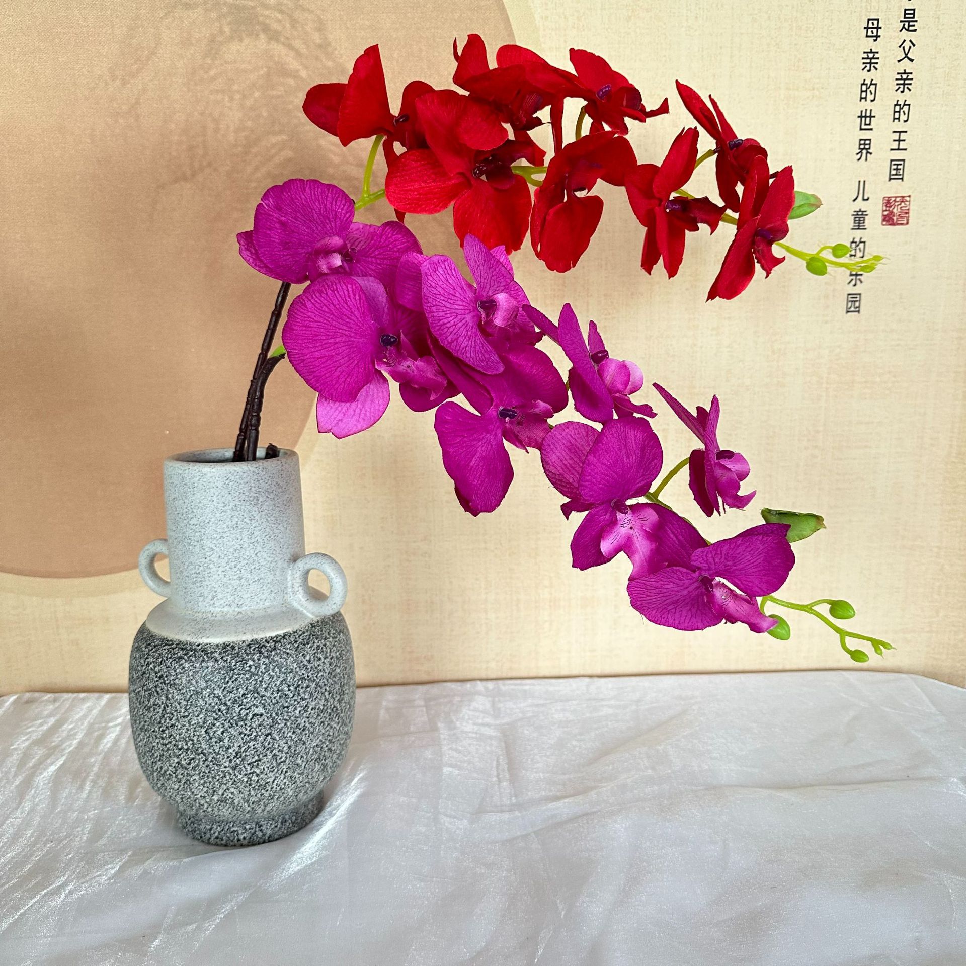 Los fabricantes suministran flores secas simuladas en la sala de estar, flores de jarrón, tela de pelo de ocho cabezas, plantas de simulación de Phalaenopsis, adornos de flores secas