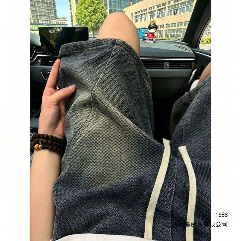 Vintage Blue Herringbone Pleated Denim Shorts for Men, Summer American-Style Diagonal Cut Workwear Five-Point Pants, Casual Sports Pants Vintage Blue Herringbone Pleated Denim Shorts for Men, Summer American-Style Diagonal Cut Workwear Five-Point Pants, Casual Sports Pants