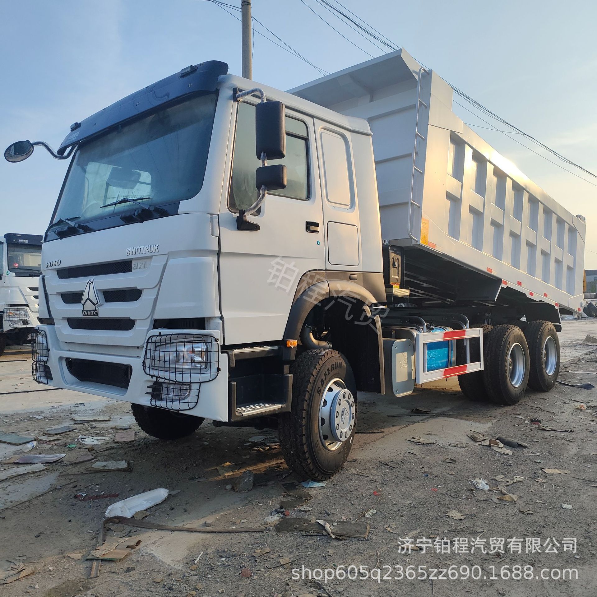 Export cross-border brand new Sinotruk Howo 6*4 dump truck, 400 horsepower, rear-tipping muck truck for mining areas