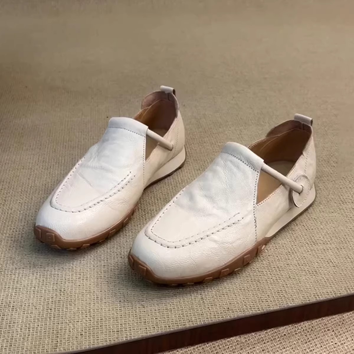 Low retro exclusive fashionable wear-resistant shoes flat for work…