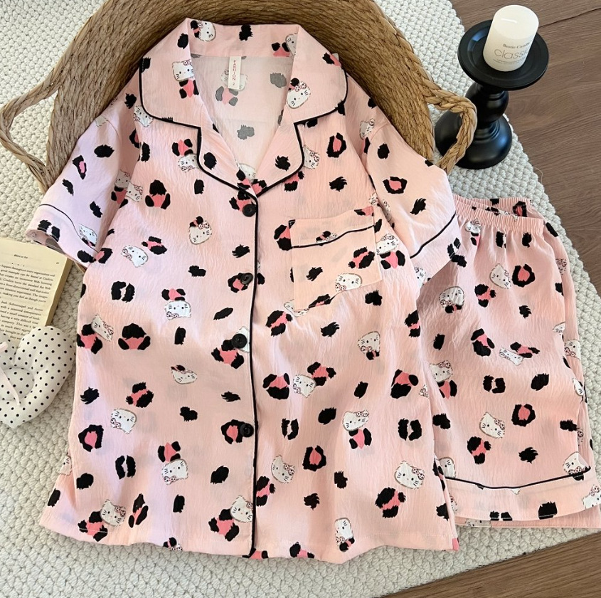 Cute punto de onda KT gato nubes pijamas de algodón mujer pantalones cortos de manga corta de verano coreano cuello de dibujos animados set de ropa para el hogar