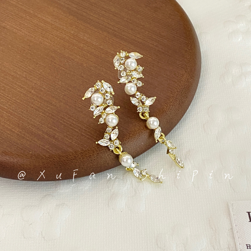 Orecchini minimalisti lunghi a forma di farfalla con perle, stile lussuoso, di alta qualità, alla moda e raffinati_voghion.com