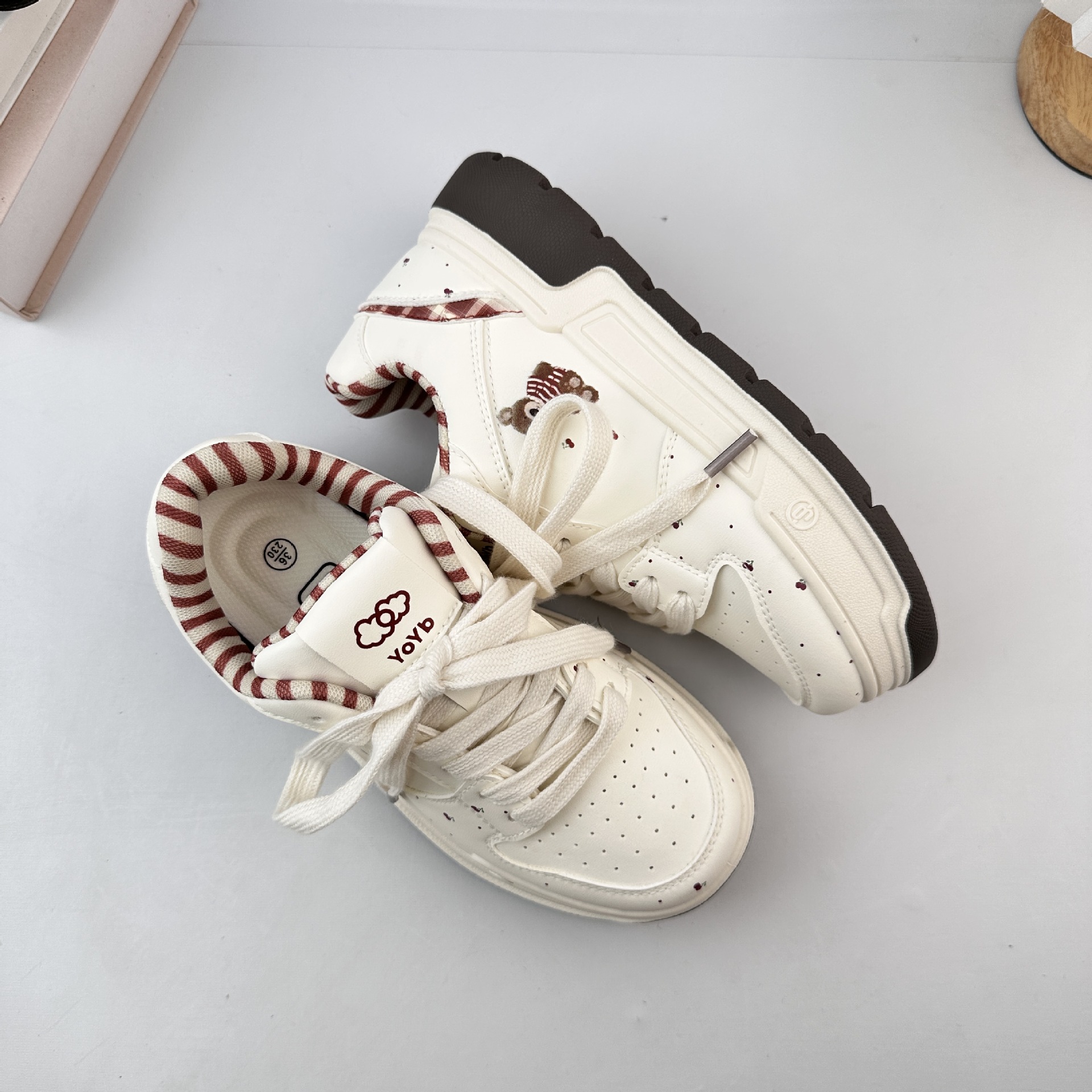 Yuanbo universal oso casual cachorro zapatos de lona para mujeres 2025 nuevos zapatos arco iris primavera y otoño zapatos de altura alta image 8