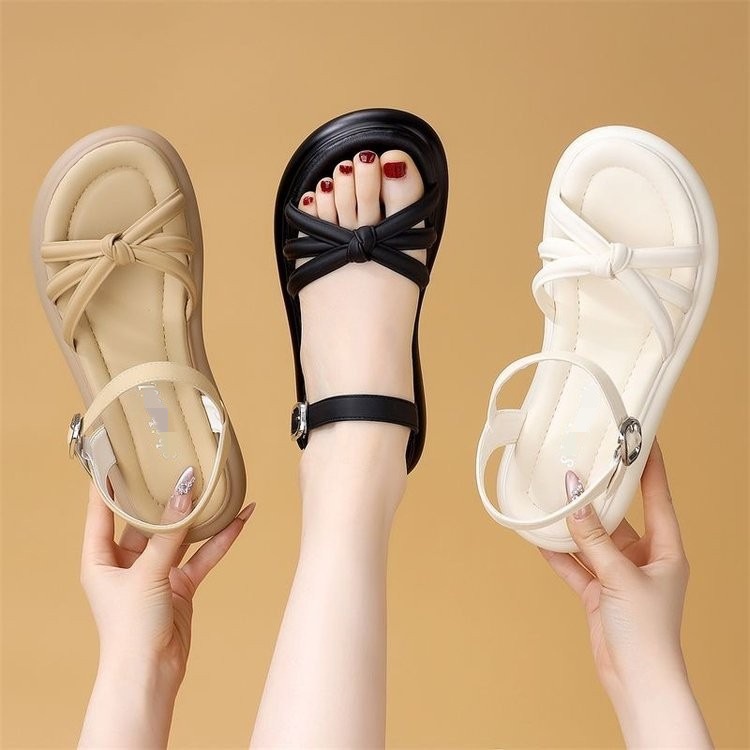 Sandalias de fondo plano para mujeres de verano 2026 moda nuevo estilo de hadas con falda antideslizante sandalias de playa suaves