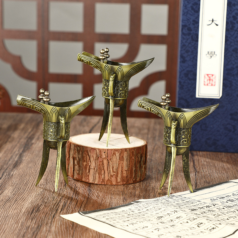Simulated Bronze Cup, Ancient Triangular Cup, Xi'An Tourist Souvenir, Creative Gift, Home Antique Bronze Ornament Simulated Bronze Cup, Ancient Triangular Cup, Xi'An Tourist Souvenir, Creative Gift, Home Antique Bronze Ornament