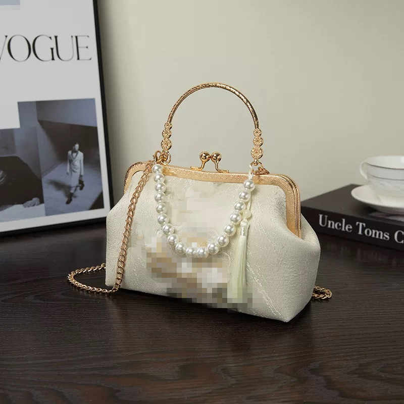 新款国风刺绣素雅汉服包中式古风手提旗袍包包单肩斜跨口金包