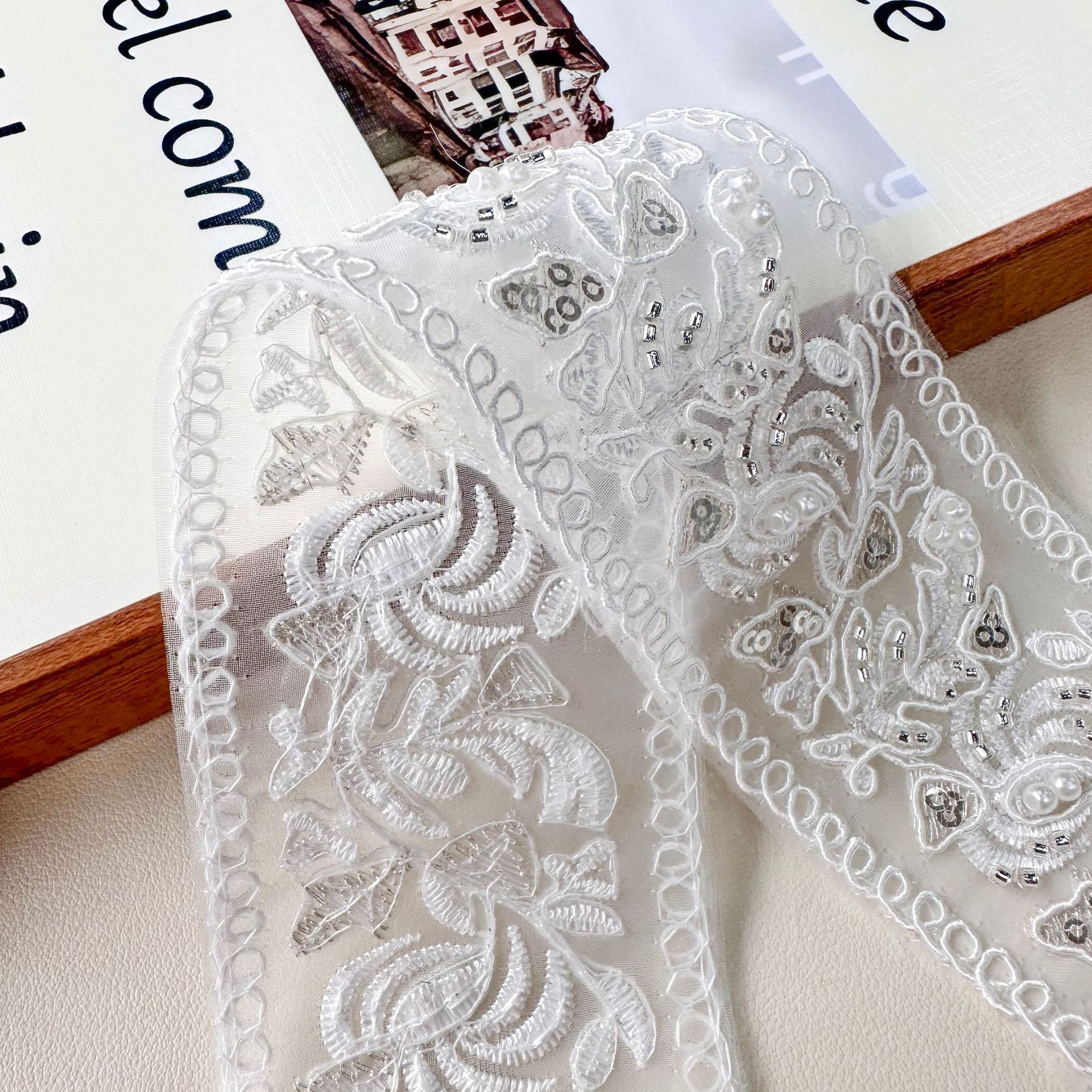 Blanca malla de bordado de sequela de encaje hermoso patrón multi-escena para ropa hogar abrigo accesorios de decoración image 2