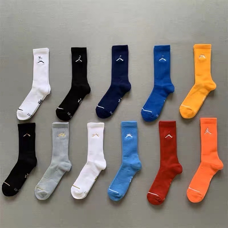 Flyman Kester Running Socks with Towel Bottom Embroidery, Outdoor Basketball Socks, Sports Socks, Suwan Nai Elite Socks