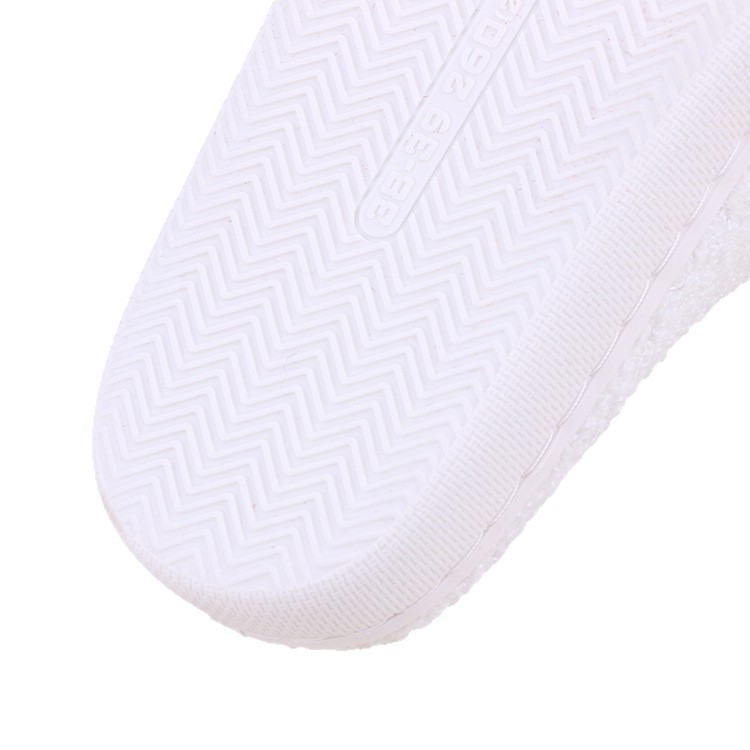 Nuevas zapatillas transfronterizas de peluche extrañas zapatillas de algodón para el hogar otoño y invierno zapatillas de cordero antideslizantes de fondo grueso