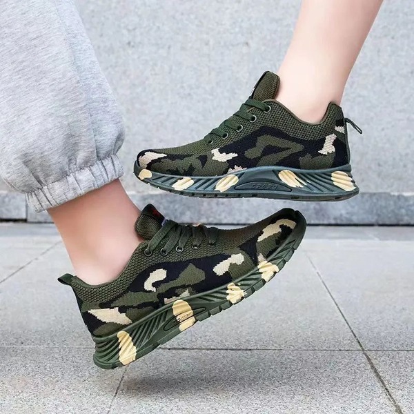Camouflage summer sneakers for men and women outside climbing
