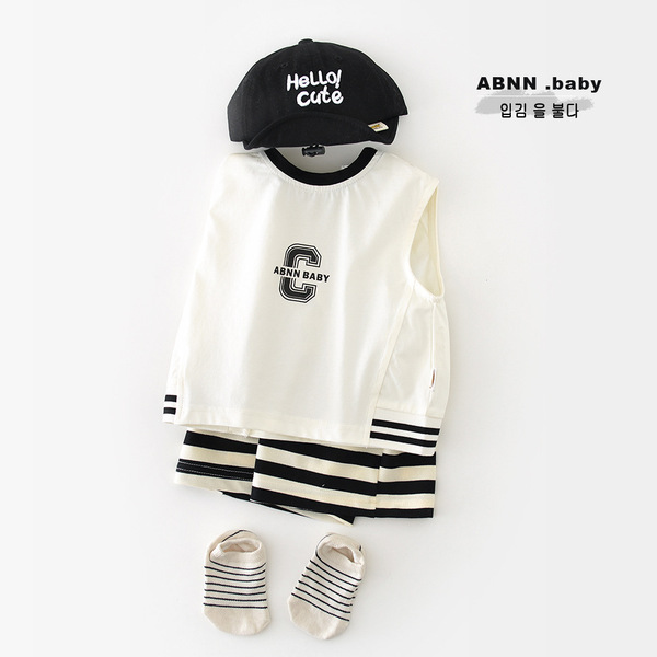 Tank top with letters
