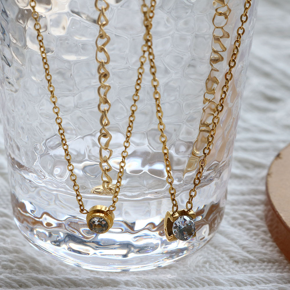 Simple Style Geometric Titanium Steel Plating Zircon Pendant Necklace 1 Piece