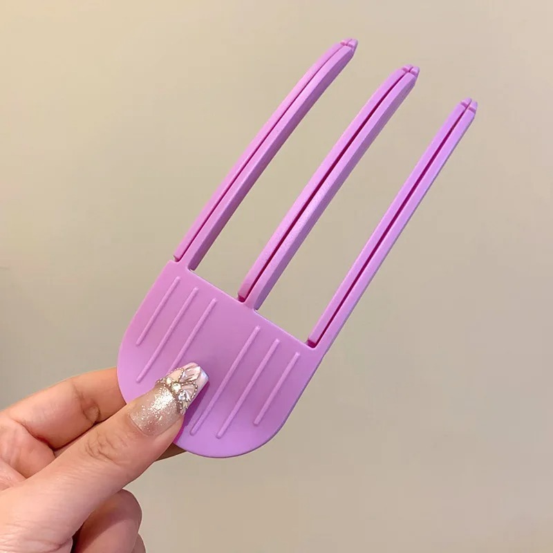 風のプラスチックの櫛の髪の根は高くなって頭の頂の神器の韓系のふわふわしている神器の前髪のふわふわしている器の怠け者の跡がありません。|undefined