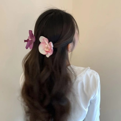 French elegance style orchid hair clip, high-quality realistic flower fringe clip, messy hair clip, atmosphere-taking photo accessory