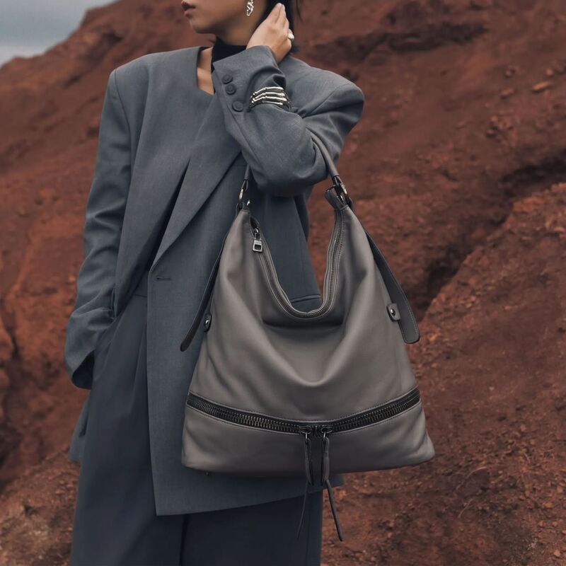 Cross-Border Exclusive Supply of Women's Retro Vegan Leather Shoulder Bag with Large Capacity, Zipper and Patchwork Design, Crossbody and Handbag Cross-Border Exclusive Supply of Women's Retro Vegan Leather Shoulder Bag with Large Capacity, Zipper and Patchwork Design, Crossbody and Handbag