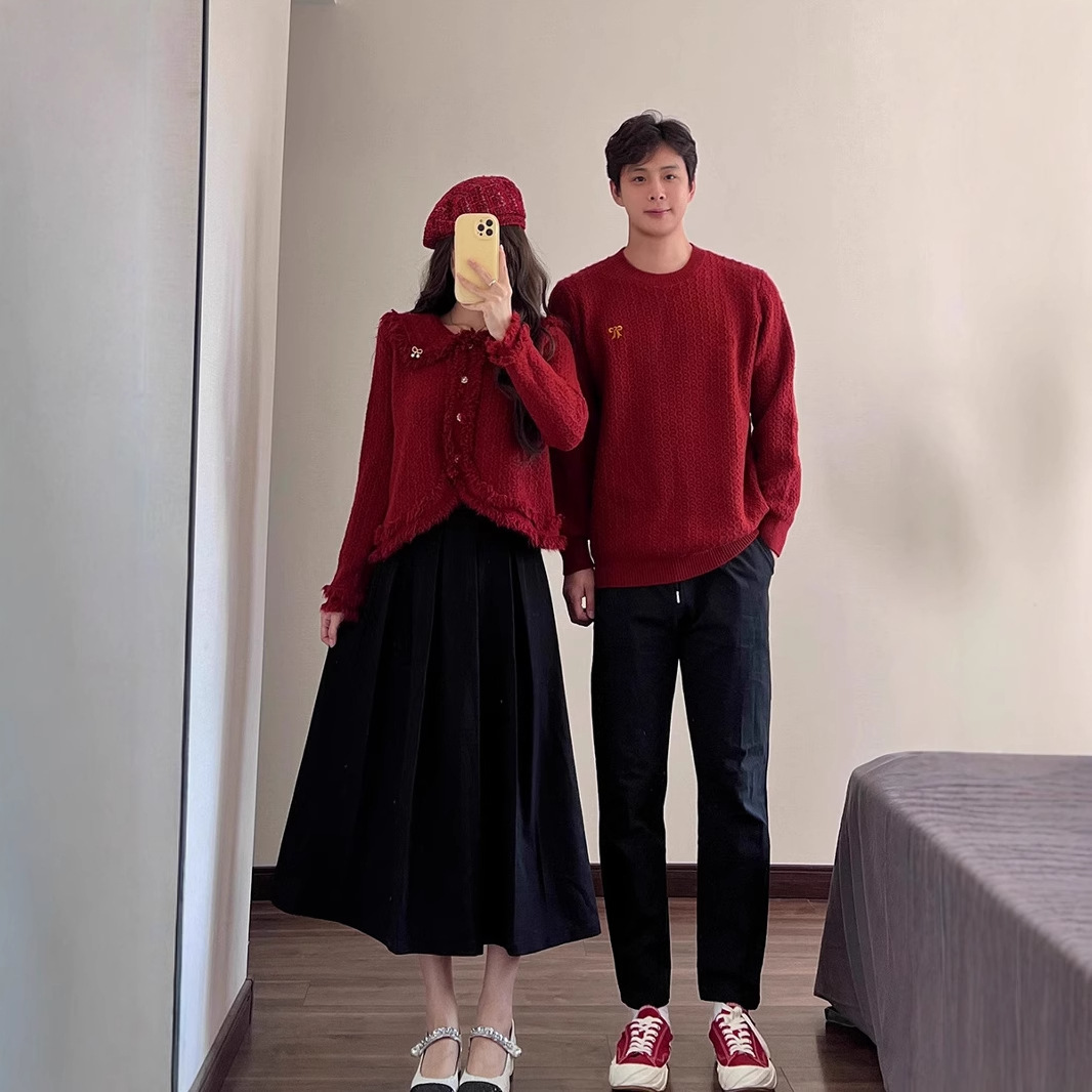 인생의 해 커플 의상 뱀의 가을 새해 한 원피스 스커트 자수 레드 스웨터 올 매치 웨딩 연회 니트웨어
