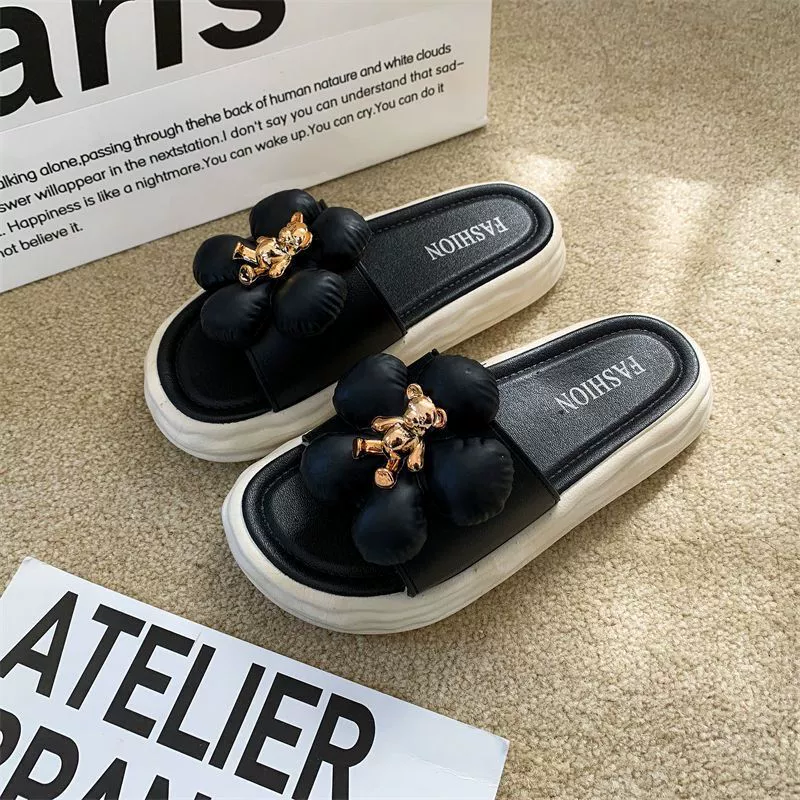 Новые пляжные тапочки с медведем, женские уличные модные Универсальные сандалии без шнуровки с толстым дном в сказочном стиле оптом