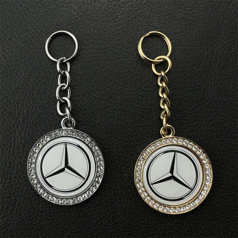 New product diamond zinc alloy car keychain pendant pendant car sign key ring chain ring exquisite gift factory
