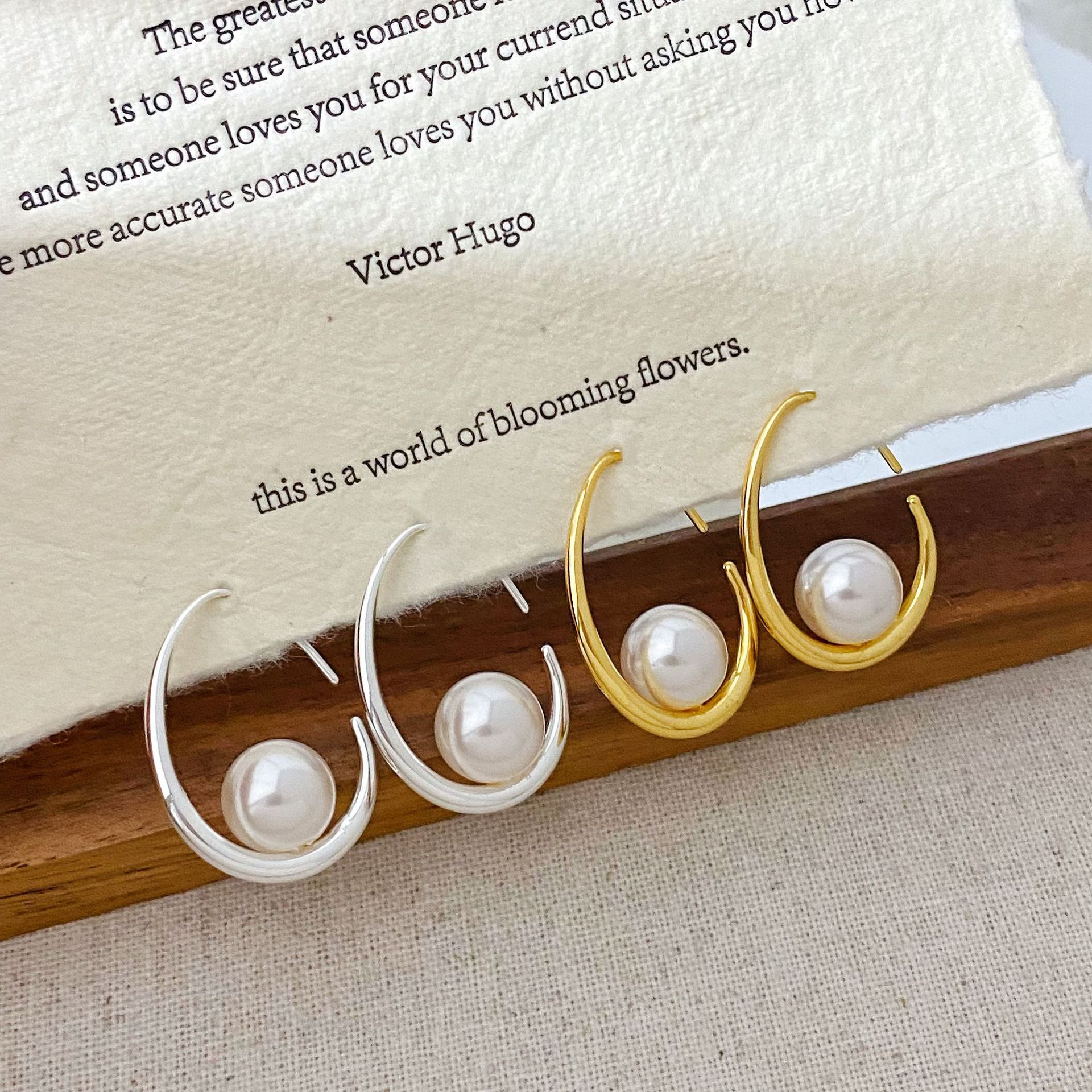 Copper Gold-Plated Korean-Style Small Teardrop-Shaped Swarovski Pearl Earrings for Women, New Light Luxury Elegant Temperament Hoop Earrings