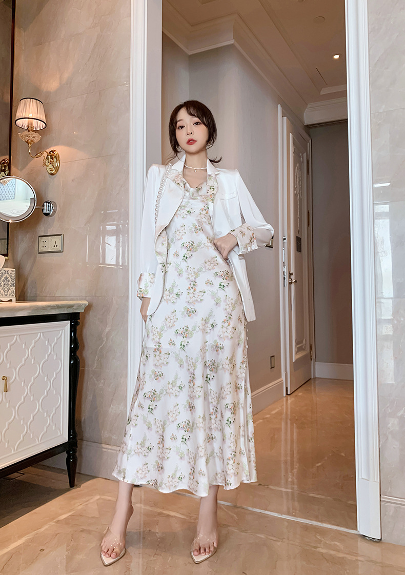 Set công sở nữ áo vest hai mảnh kèm đầm satin dây mảnh — Màu trắng chi tiết 16