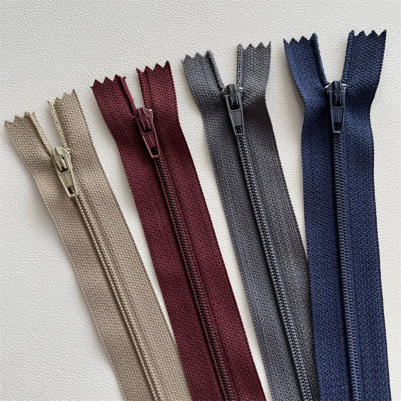 Nylon trousers with zipper