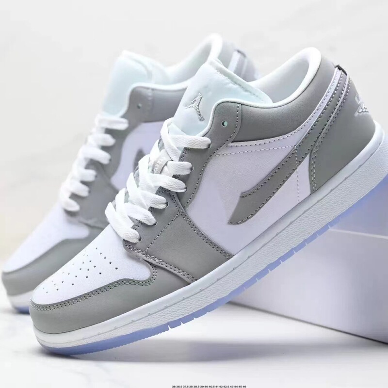 Putian Shoes High-End Version Aj1 Low-Top Men's and Women's Sneakers Black and Red Toe Cool Gray Couple Shoes Couple Style Putian Shoes High-End Version Aj1 Low-Top Men's and Women's Sneakers Black and Red Toe Cool Gray Couple Shoes Couple Style
