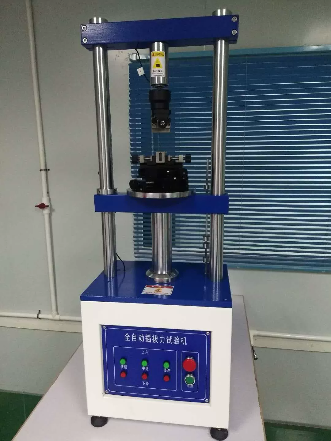 Машина испытания силы ввода машины испытания силы ввода Автоматическая машина испытания силы ввода соединителя машины испытания силы ввода