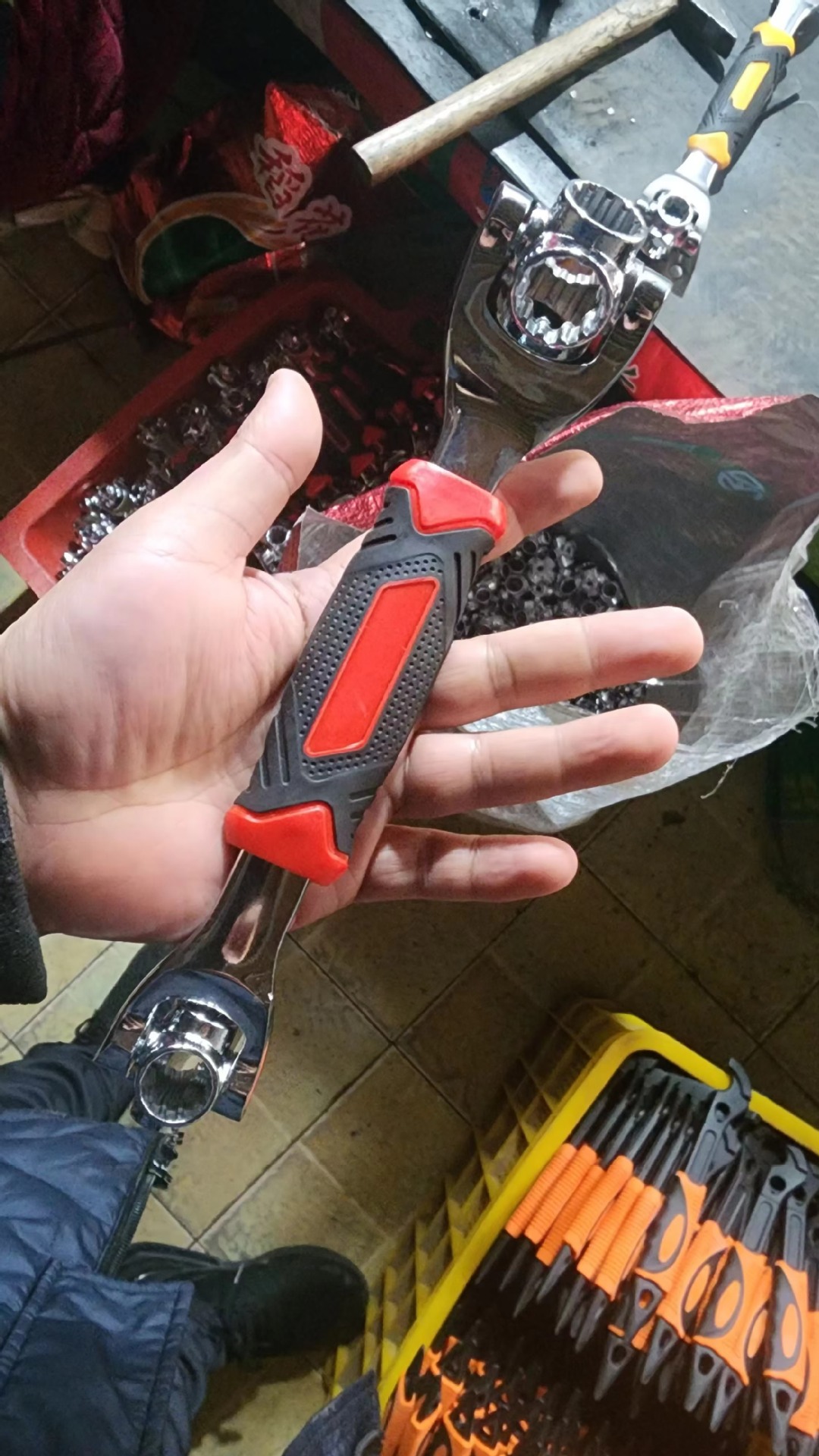 Llave de manguito hexagonal giratoria universal de 360 grados grande 52 en uno multifuncional de acero de alto carbono hueso llave de manguito