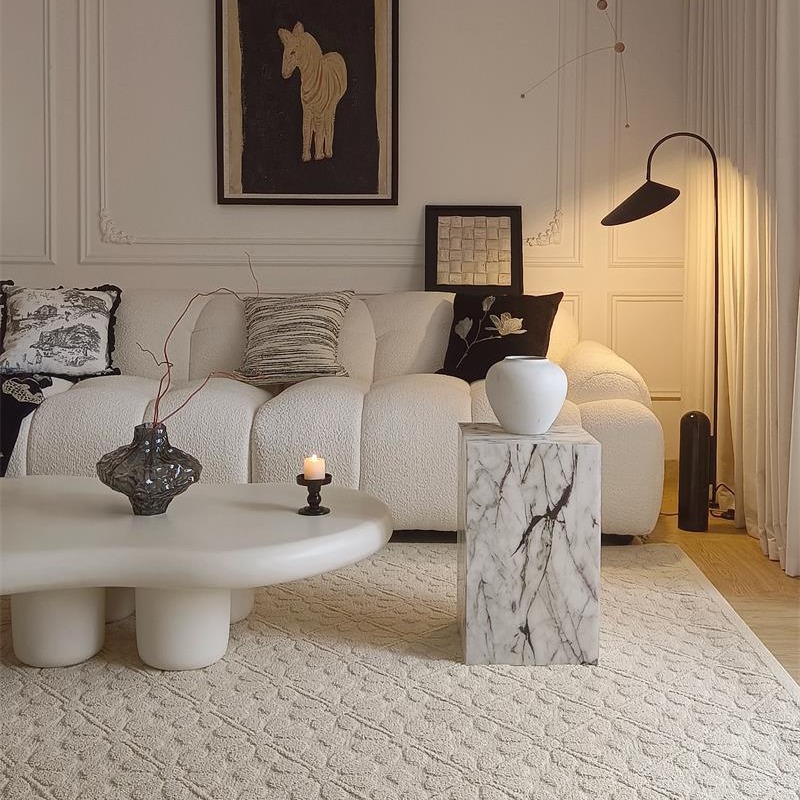 발코니 간단한 커피 테이블 소파 거실 투명 사이드 테이블 가정용 가벼운 럭셔리 코너 테이블 작은 아파트 미니멀리스트 침대 옆 테이블