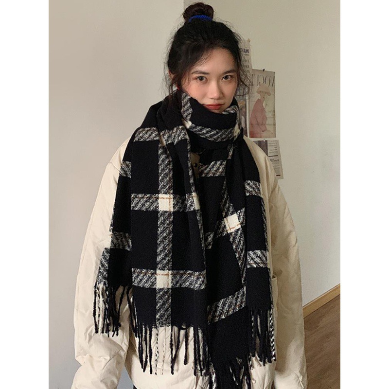 Bufandas de invierno de alta calidad bufandas de bordas de cuadrilátero estilo coreano sensación de bufandas de estilo universal abrasión calentamiento bufandas de mujeres