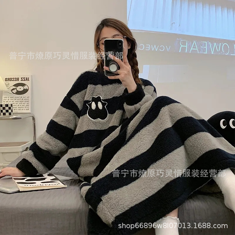 Pijamas de mujeres otoño invierno de franela lindo dibujo animado 2024 nuevo coral de lana gruesa falda cálida ropa para el hogar