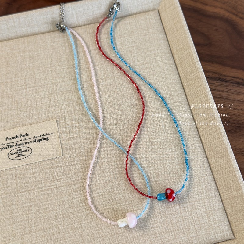甜美可爱彩色红蓝撞色蘑菇项链多巴胺少女双拼串珠短款锁骨链饰品
