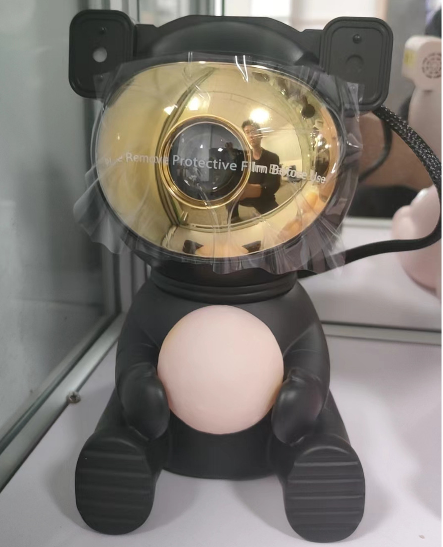 Postura sentada media sosteniendo la luna (oro)
