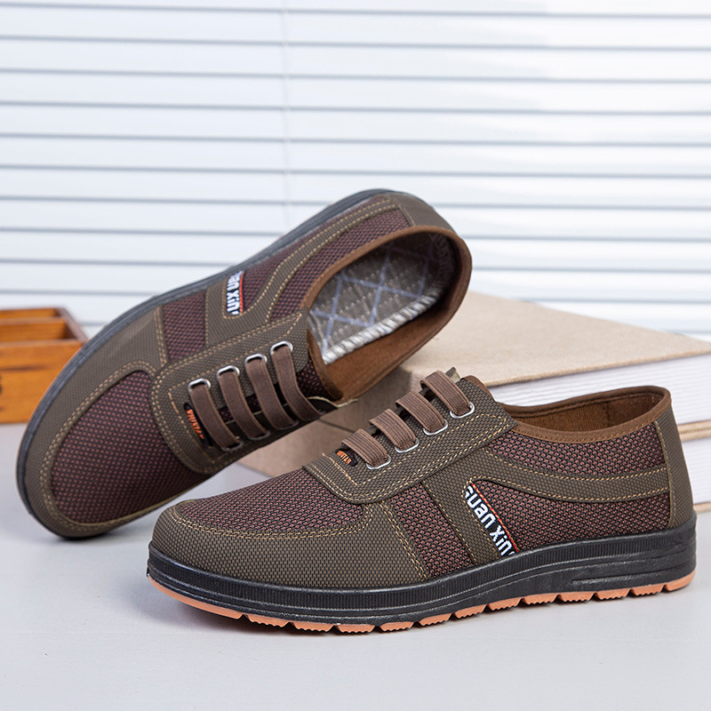 Wholesale Old Beijing Style Flat-Sole Men's Shoes for Middle-Aged and Elderly Men, Casual Shoes with Soft Soles, "Dad Shoes" from Street Stalls