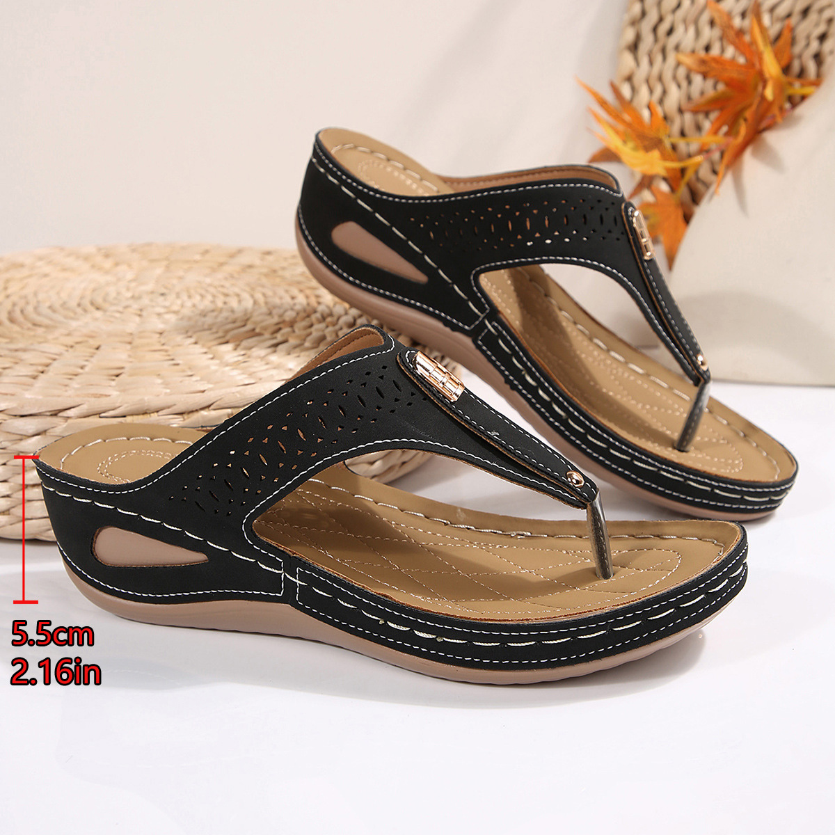 Women's Plus Size Platform Flip Flops Hollowed Out Wedge Heel Sandals Summer New Style Beach Sandals Wholesale Size 43_vogvips.com