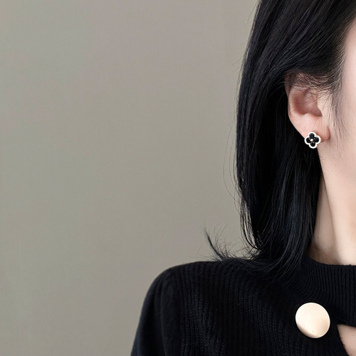 Daily Commuting Small Colorful Zirconium Earrings Light Luxury Exquisite Fashion Personality 925 Silver Needle Small Earrings for Women 33496