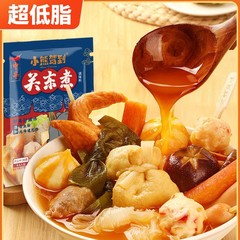 熊はおでんのスープの調味料を運転します。