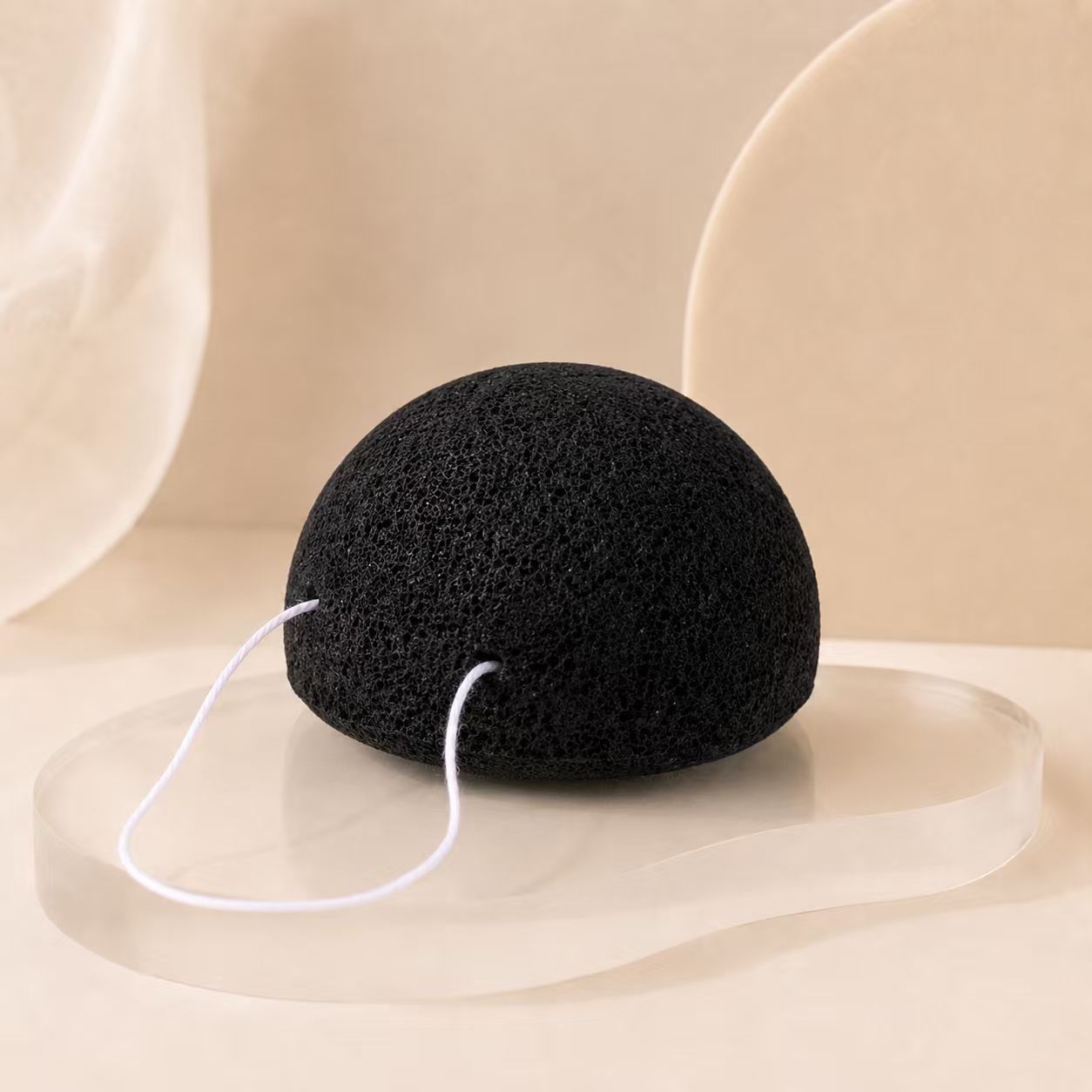 Fabricantes personalizados konjac lavado facial carbón de bambú limpieza facial polvo de konjac limpieza facial esponja limpieza herramientas de limpieza al por mayor