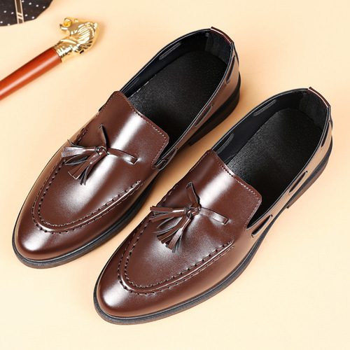 Wholesale Large Men's Shoes, British Style Men's Casual Leather Shoes with Beads and Tassels, Slip-On Loafers for Men