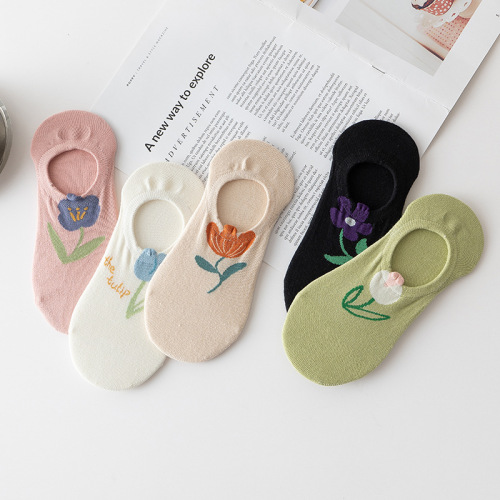 Boneless suture summer thin Korean ins trendy flower girls shallow mouth low-cut non-slip silicone invisible socks