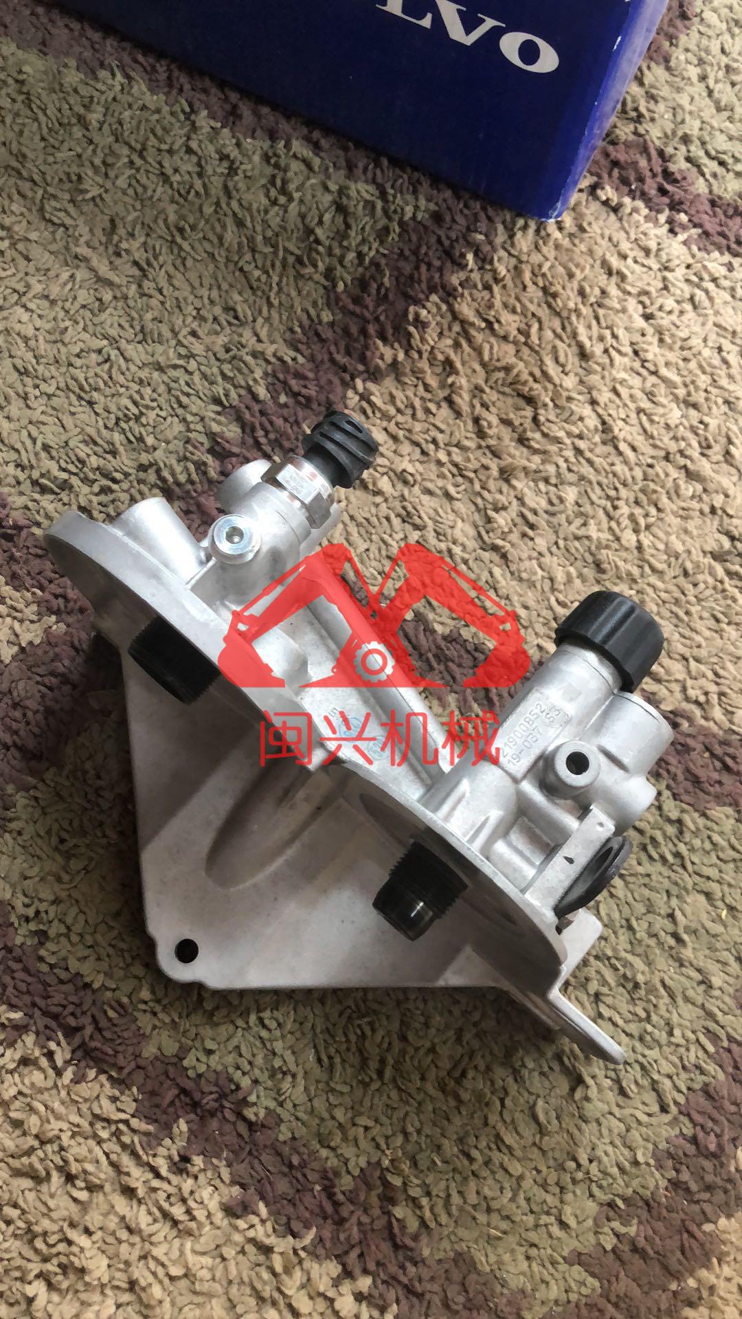 沃尔沃360.460连体油水座子手油泵
