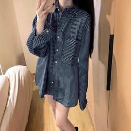 港式复古蓝色条纹衬衫女装秋季2025新款宽松休闲秋秋薄款外套上衣
