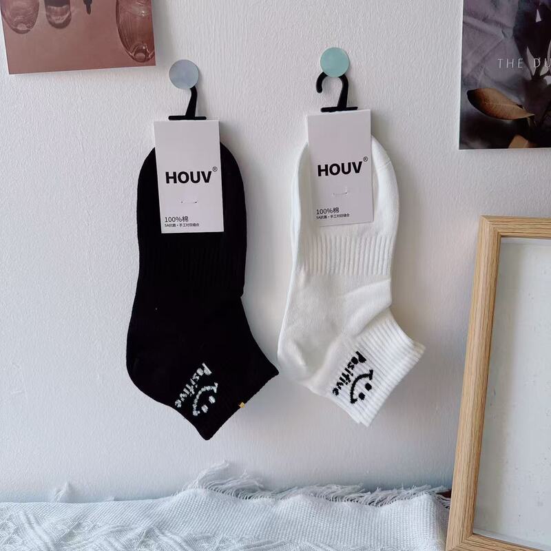 Houv Socks Black and White Low-Waist Sports Smiley Face Boneless Stitching Breathable Flat Boat Socks 3025